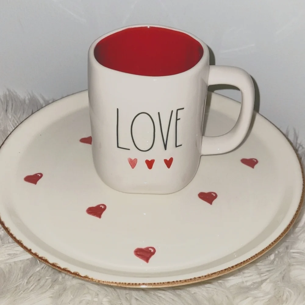 Rae Dunn LOVE mug NWOT - Picture 1 of 3